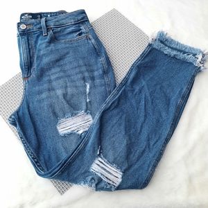 Hollister Curvy High Rise Mom Jeans 